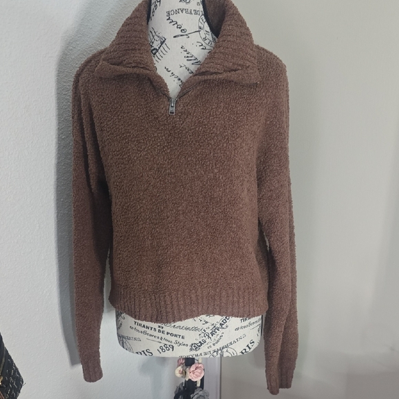 Hollister Sweaters - Hollister Cozy Soft Brown Half-Zip Women's Sweater (EUC)(S)✨️🤎✨️